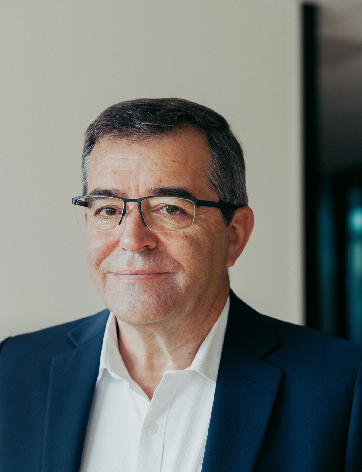 Bernard THERON